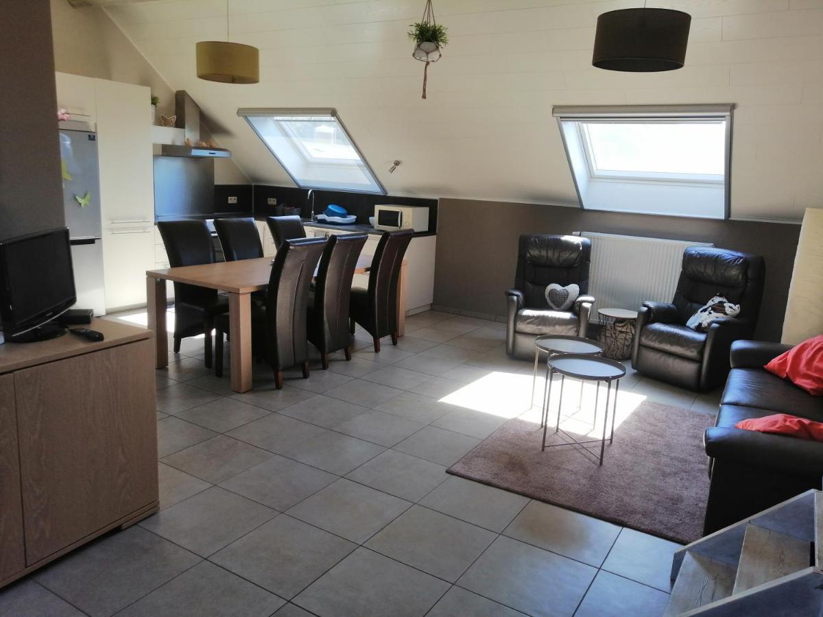 Gîte à la ferme d'hurtaux Froid-Chapelle Extérieur photo